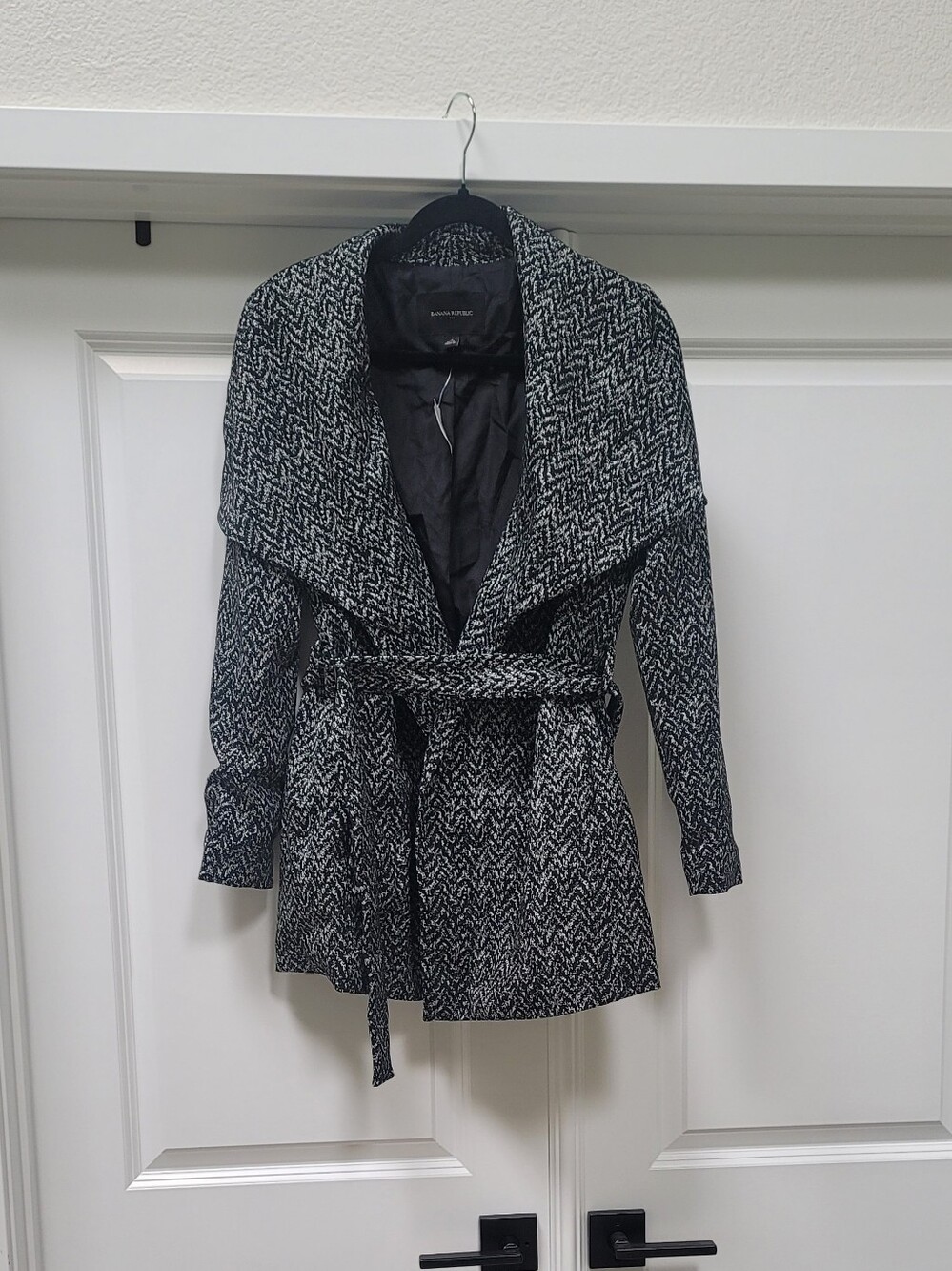 Banana Republic Black and White Herringbone Trench Coat with Belt & Pockets